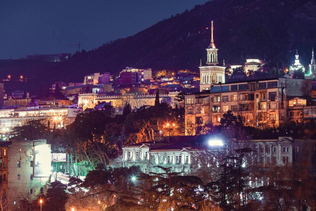 Iren River Side Apartments Tiflis Dış mekan fotoğraf